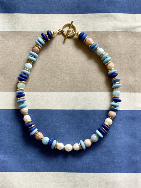 Perlenkette mit Ashanti Perlen, Halbedelsteinen, Perlen und vergoldeten Spacer Perlchen