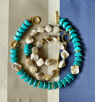 Perlenkette mit Perlmuttperlen, Spacer Perlchen und Howlit Perlen